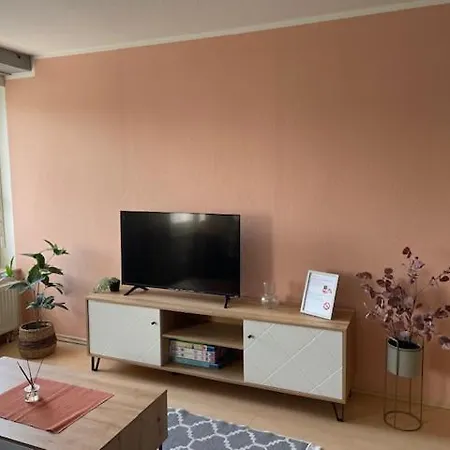 Wohnen Direkt An Der Uecker- Stadtnah, Gemuetlich,waschmaschine, Parkplatz