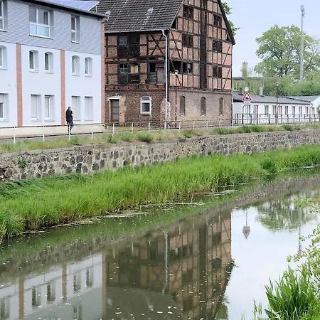 Apartment Wohnen Direkt An Der Uecker- Stadtnah, Gemuetlich,waschmaschine, Parkplatz